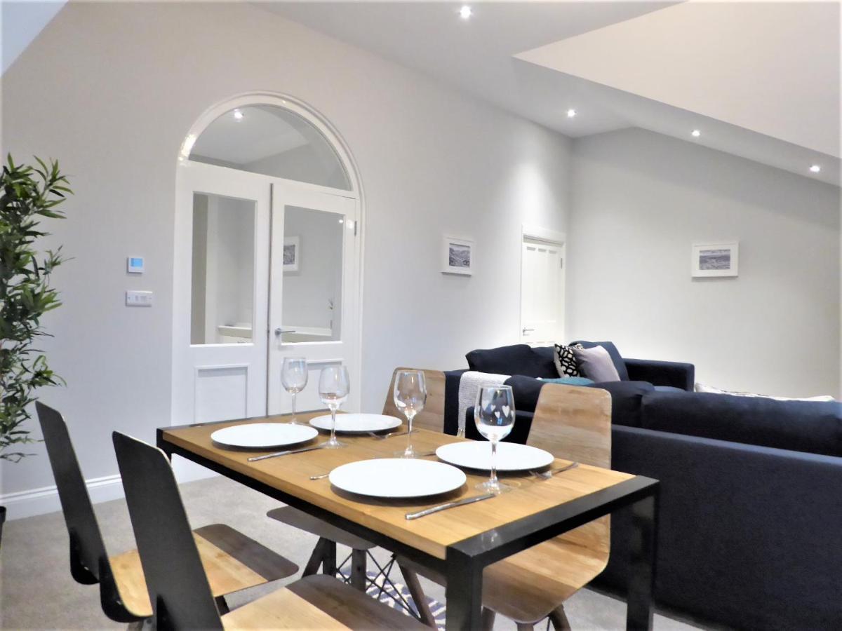 Town Hall Lofts, Settle Bagian luar foto