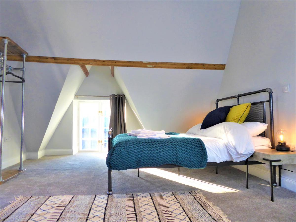 Town Hall Lofts, Settle Bagian luar foto